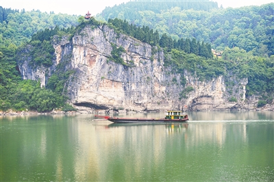 加強(qiáng)排污口監(jiān)管，把好“最后一關(guān)”.jpg