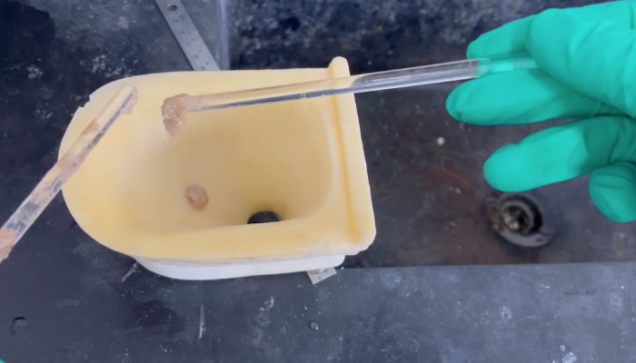 研究人員測試 3D 打印馬桶的光滑表面